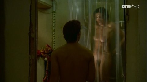 Kira Koschella - Fully Naked Scenes in Drei mit Herz s01e10 (1999)