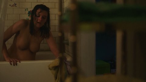 Frankie Shaw - Fully Naked Scenes in SMILF s02e05 (2019)