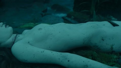 Marta Etura, Valeria Salcedo - Fully Naked Scenes in The Invisible Guardian (2017)